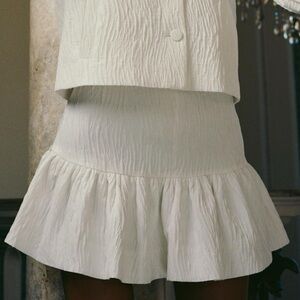 New Season Zara Mini Balloon Skort, White Sparkle in size XS
